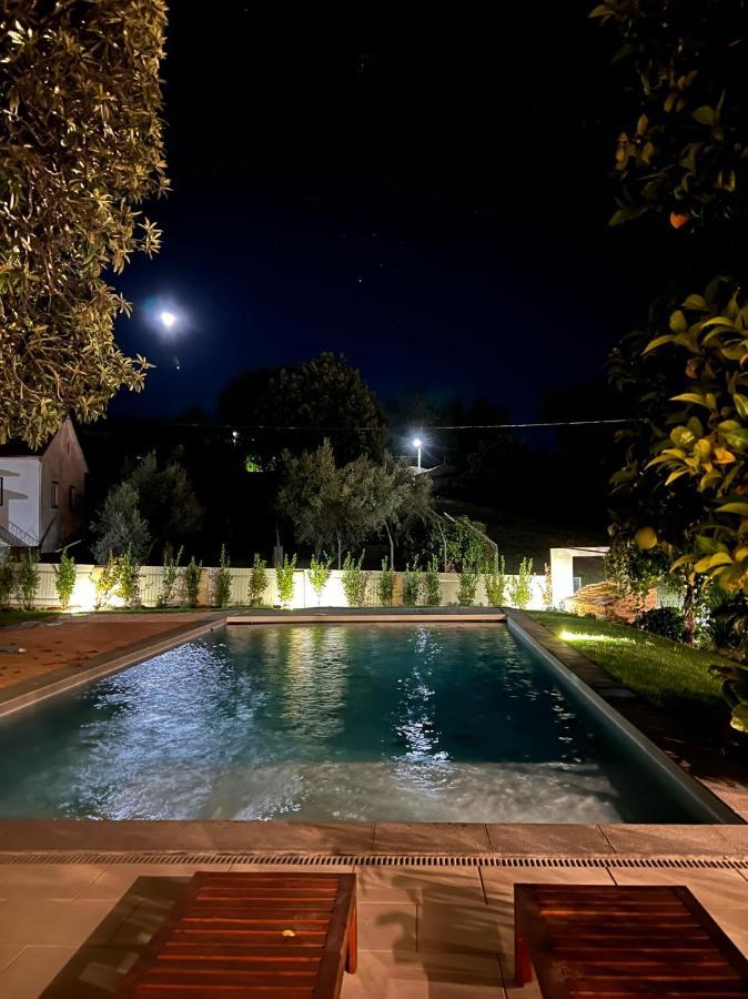 Villa Casa Bizarra à Castanheira de Pera Extérieur photo